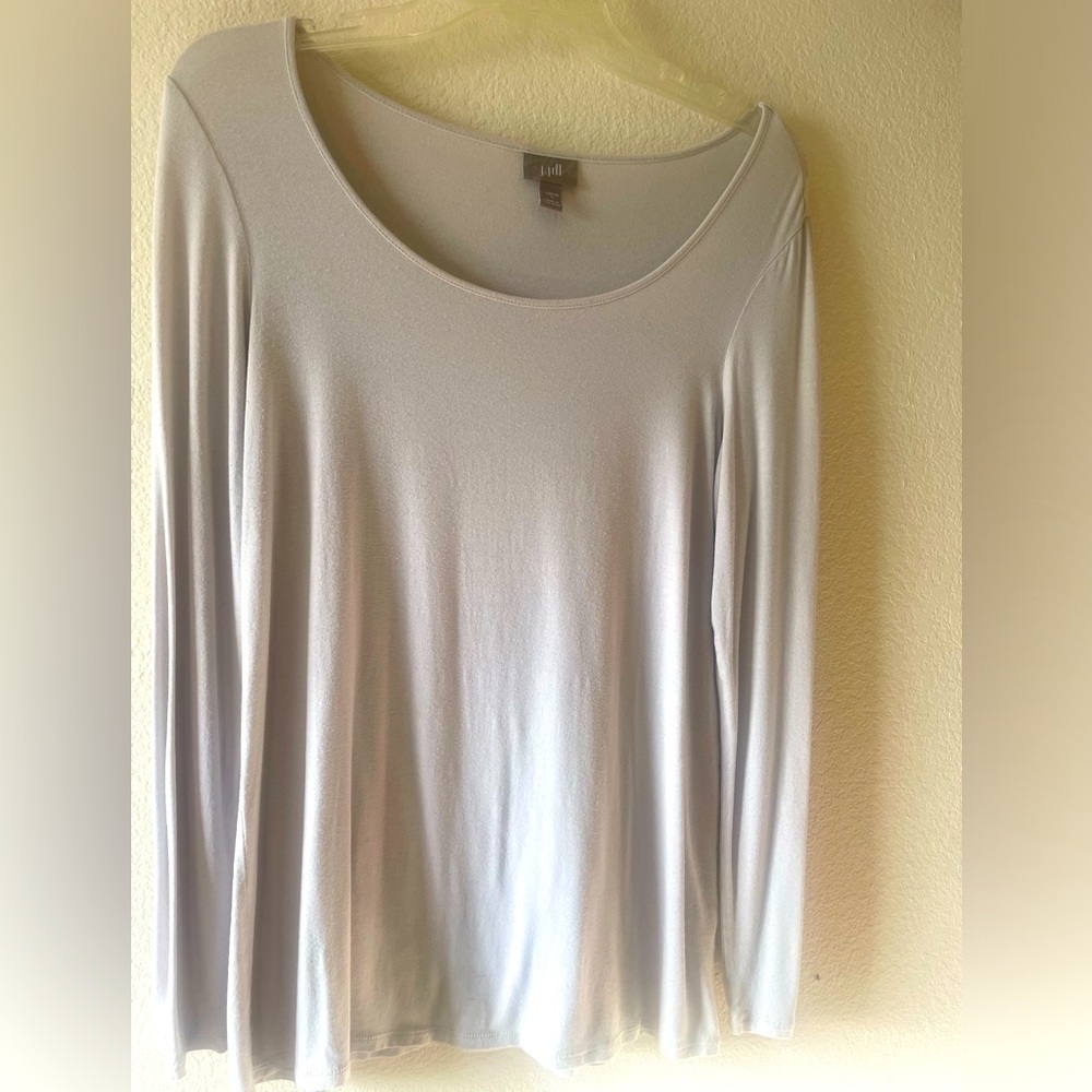 Buttery soft J Jill top perfect for most any pairing! Travel wear..